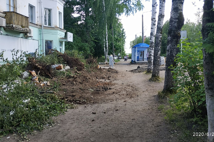 В Омутнинске в рамках проекта «Народный бюджет» отремонтировали пешеходную дорожку